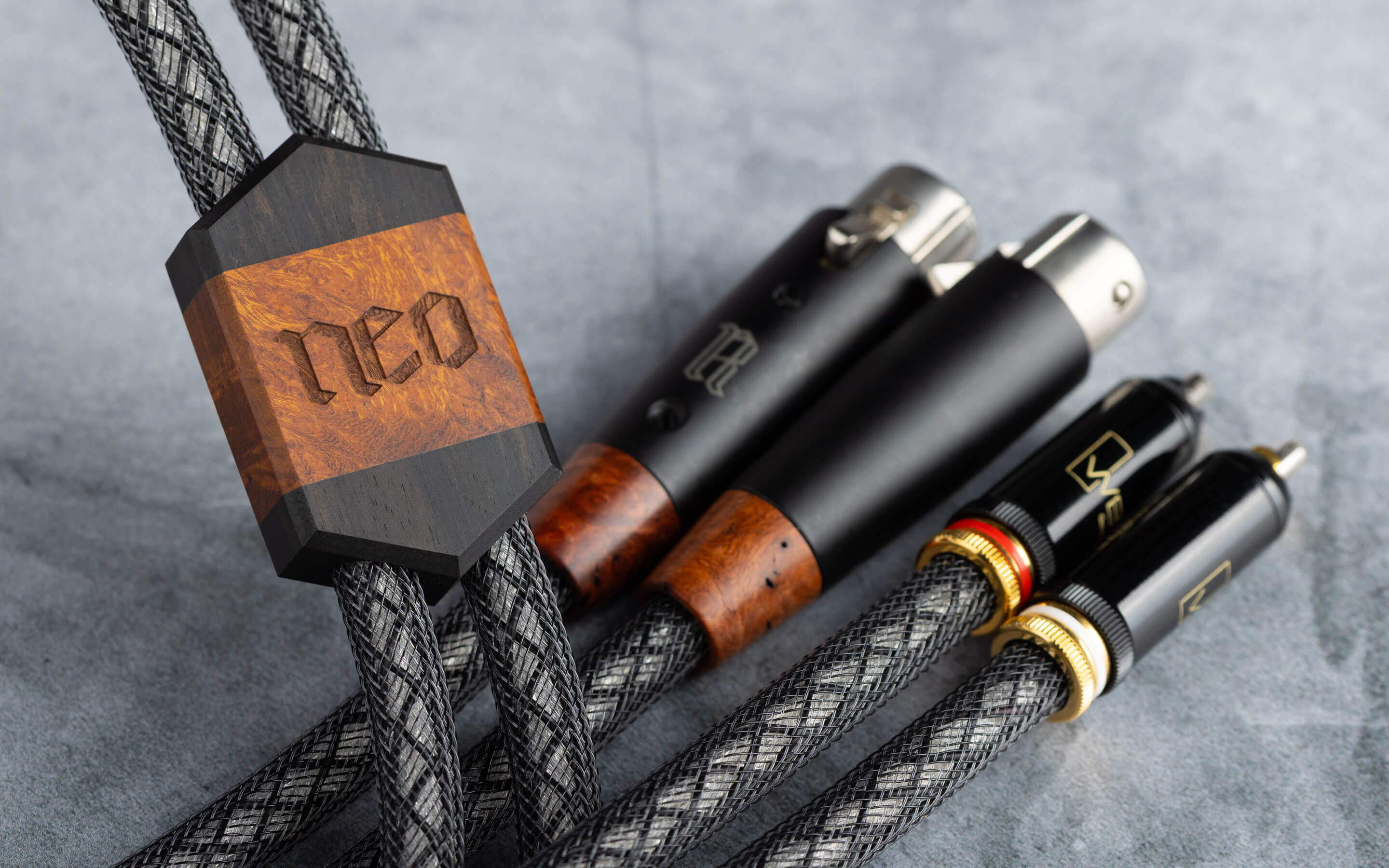 Close up of Hybrid Silver/Copper NEO cable.